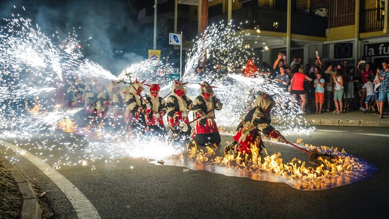 Imatge d'arxiu del correfoc infantil, de Teo Castillo