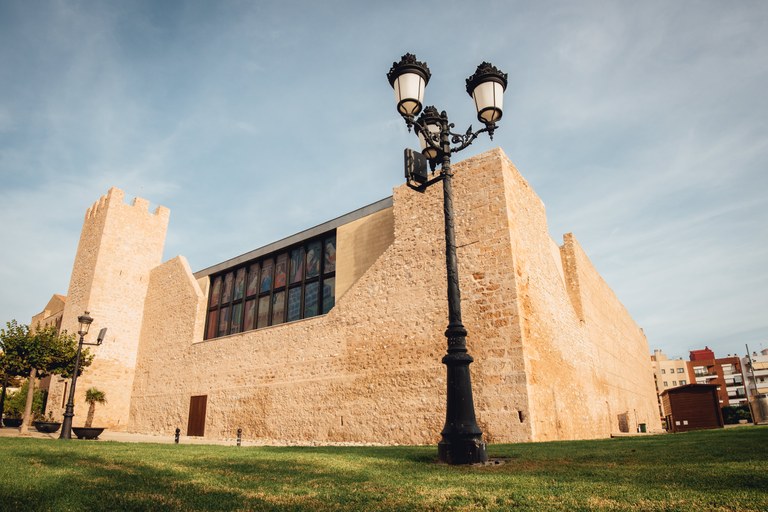 Façana de l'Hospital del Coll de Balaguer