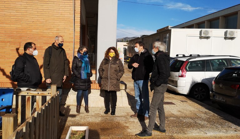 Visita dels tècnics municipals i de  l'arquitecte Enric Jené a l'Escola Mestral