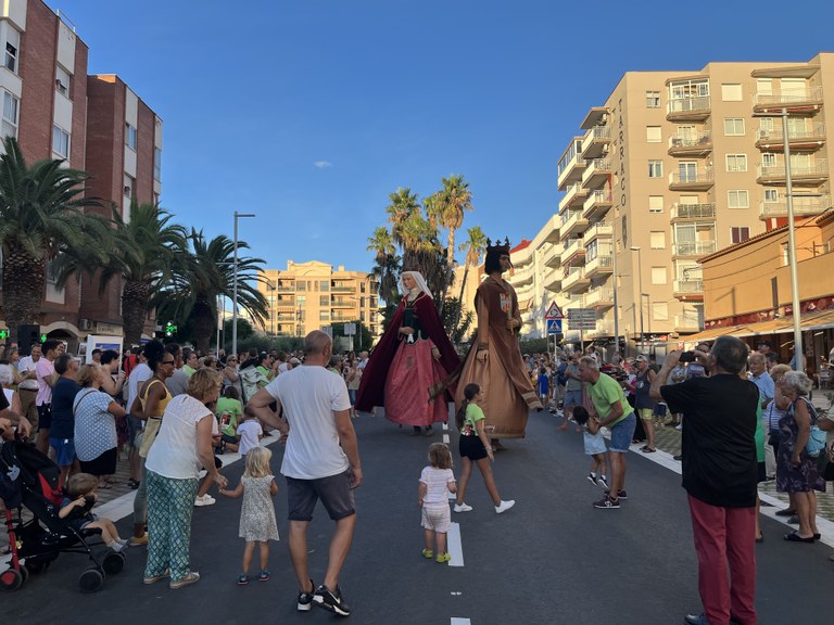 El ball dels Gegants de Foment Cultural de l'Hospitalet de l'Infant