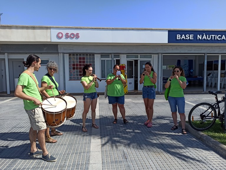 Un grup de grallers i tabalers de Foment Cultural ha amenitzat l'acte