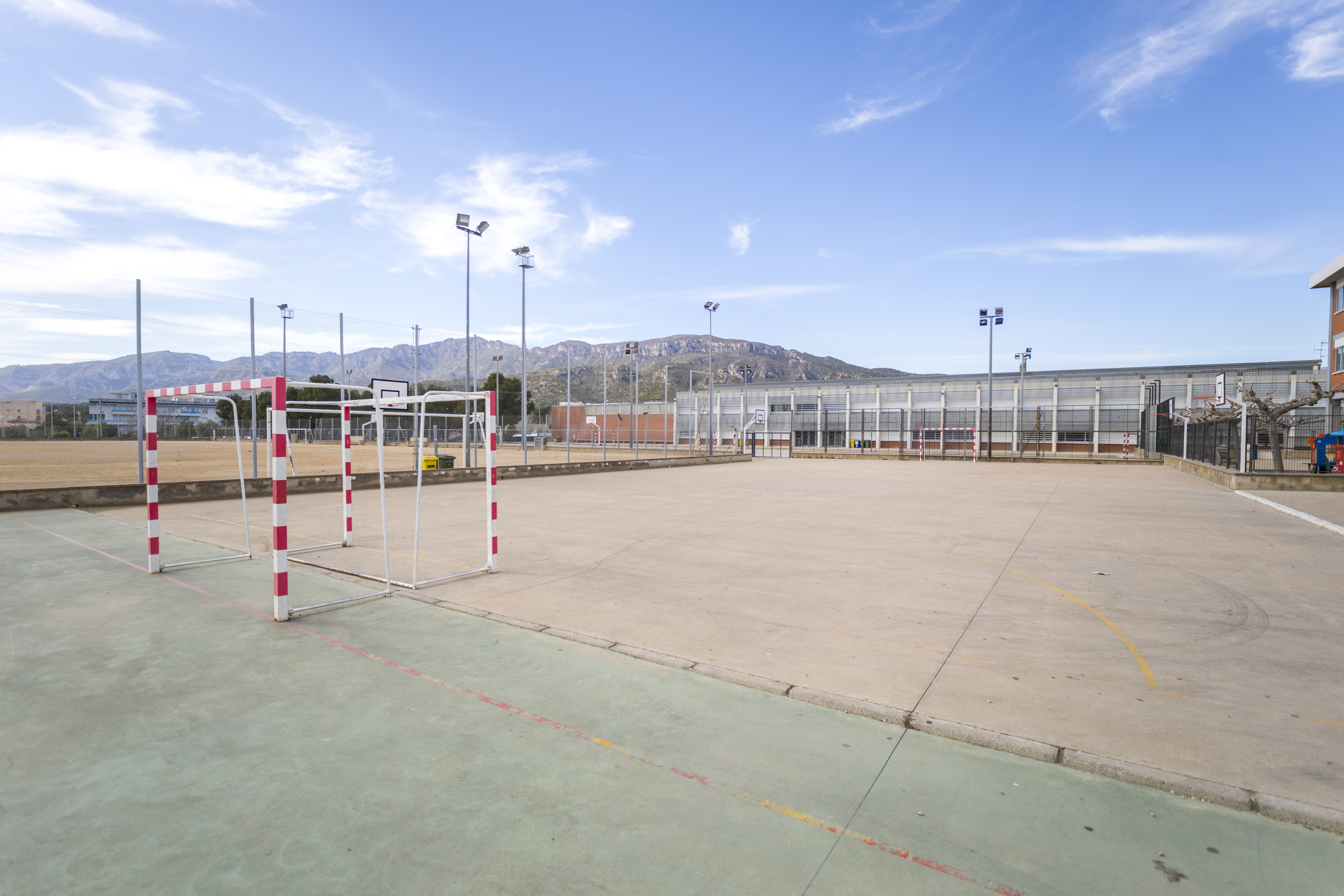 Zona esportiva Mestral - Camp de futbol i pistes exteriors