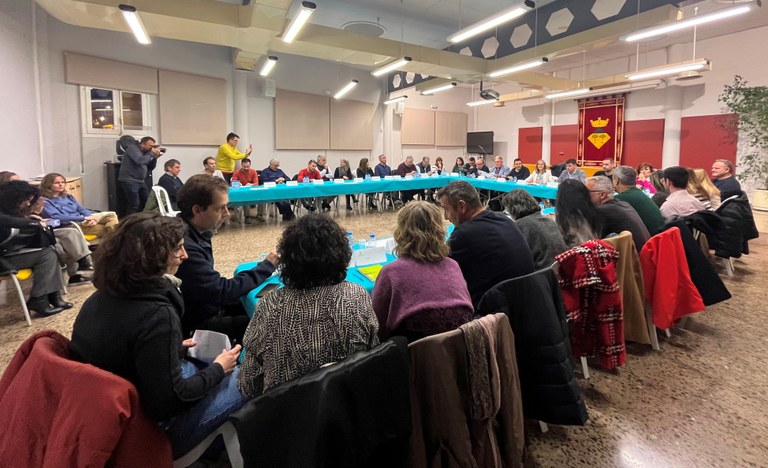 Una imatge de la reunió celebrada a la Casa de la Vila de l'Hospitalet de l'Infant