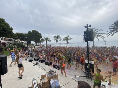 Holi beach festival