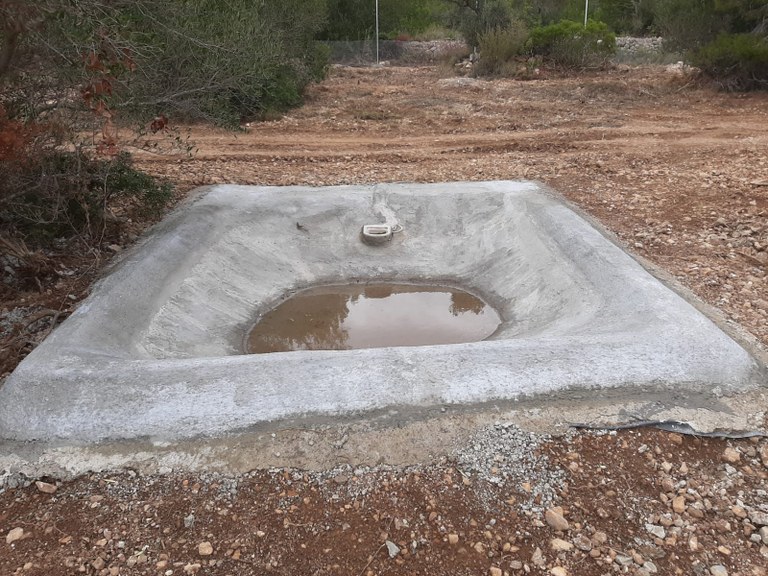 Bassa d'aigua per als ofegabous.jpeg
