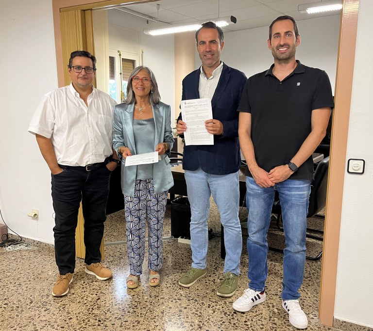 D'esquerra a dreta: el gerent d'IDETSA, l'alcaldessa, el conseller delegat de L'Energètica i el regidor de l'àrea de Promoció Econòmica