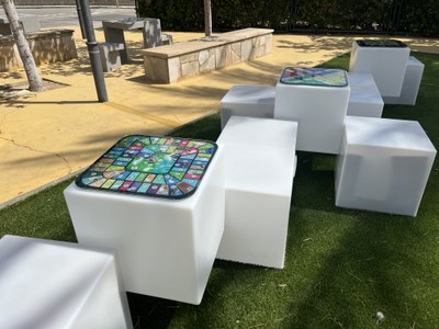Nou mobiliari urbà davant de la Plaça dels Pins, al costat del passeig de l’Arenal.