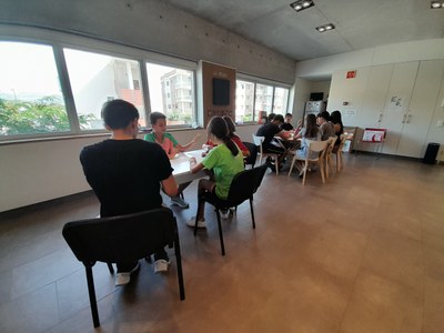 Imatge d'arxiu d'una tarda de jocs a l'Espai Jove