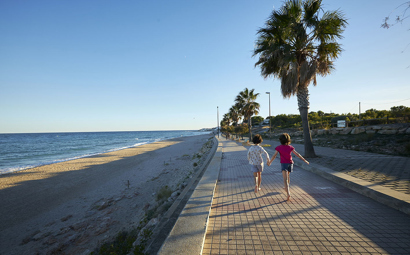 Una imatge de la Platja de l'Almadrava
