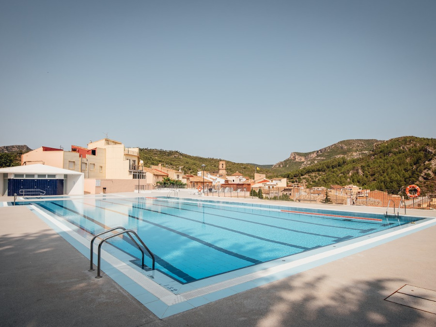 Piscina descoberta