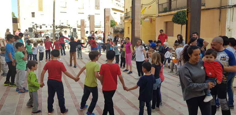 Jocs infantils al carrer
